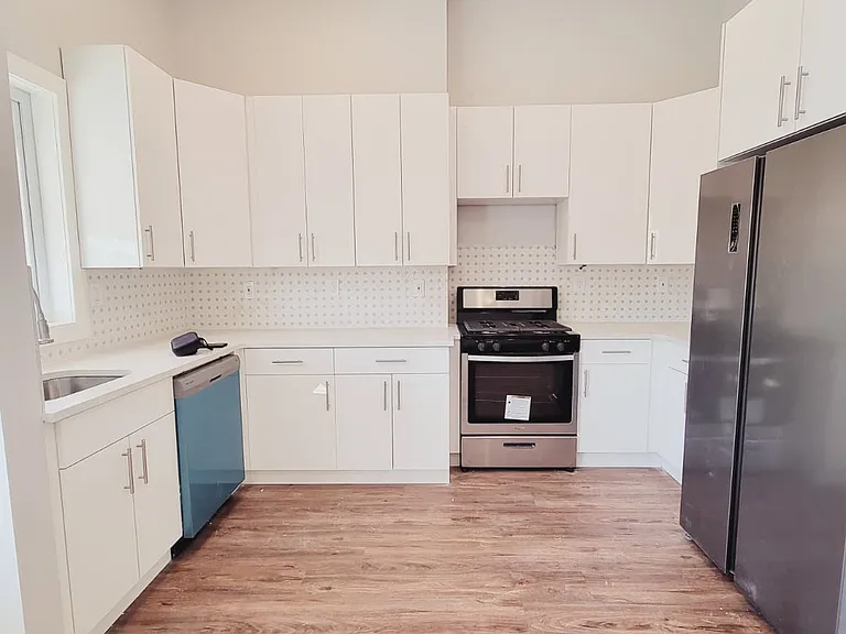 226 Dwight St #1A — Photo 1