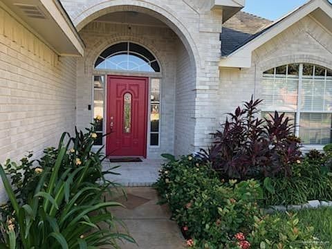 1st image of 2721 N Pelican Ave