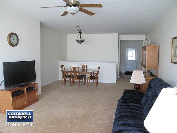 5th image of 624 Americana Dr