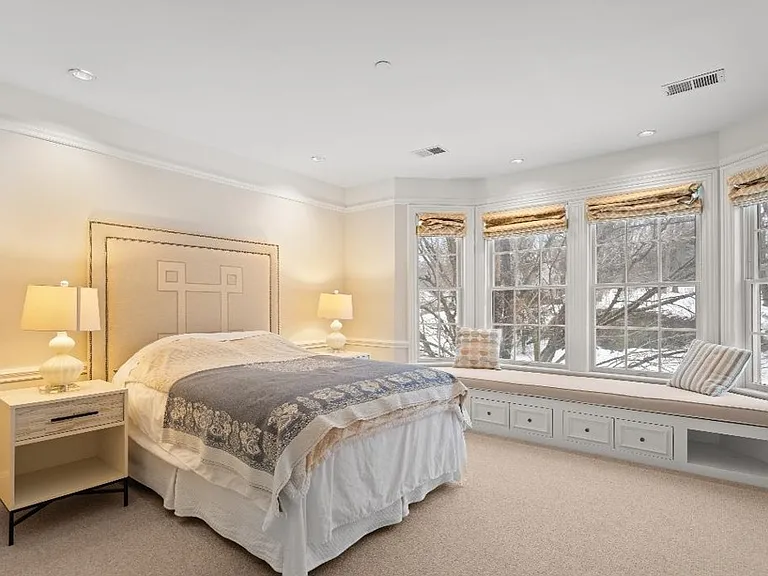 1 Augusta Ct — Photo 12