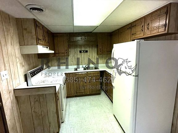 2nd image of 825 W Arapahoe Ave #B