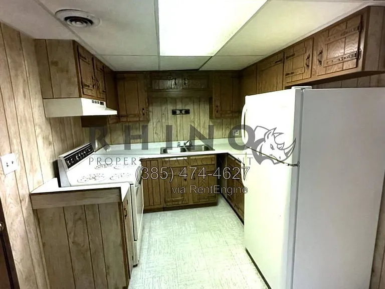 825 W Arapahoe Ave #B — Photo 2