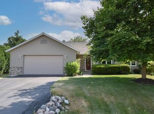 3884 Riegle Ct, Slinger, WI 53086