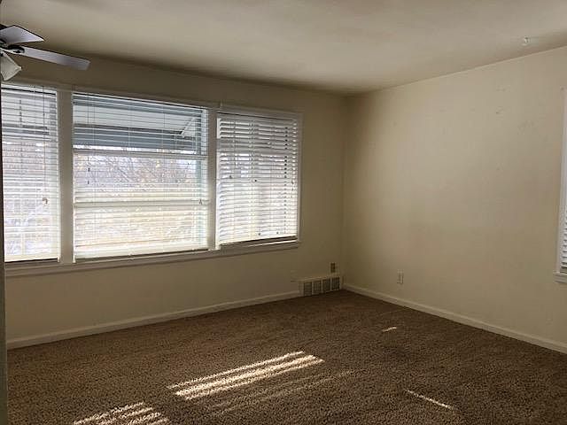 living room (view 1)