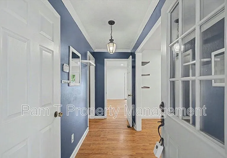1332 Grace Dr — Photo 4