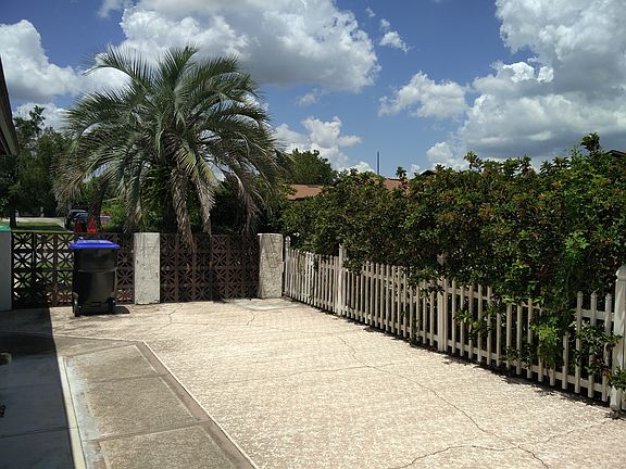 2nd image of 10075 Bellwood Ct