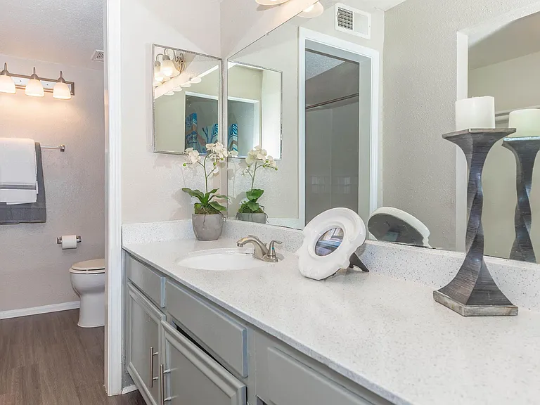 Waterford Grove Apartments — Photo 20