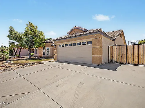 4761 W Ponderosa Ln Photo 1