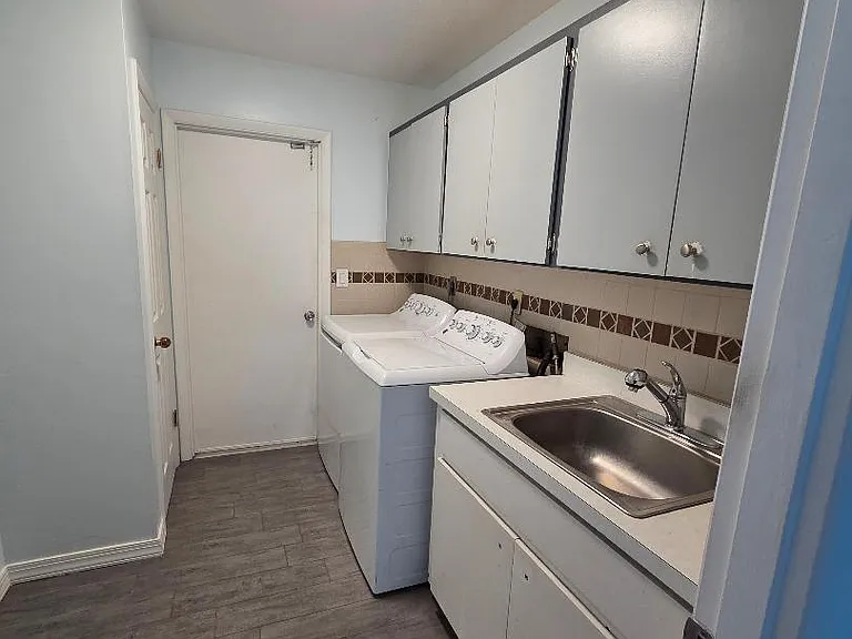 549 La Gorce Dr — Photo 39