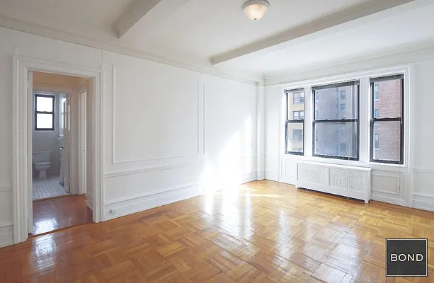 Rented by Bond New York | media 3