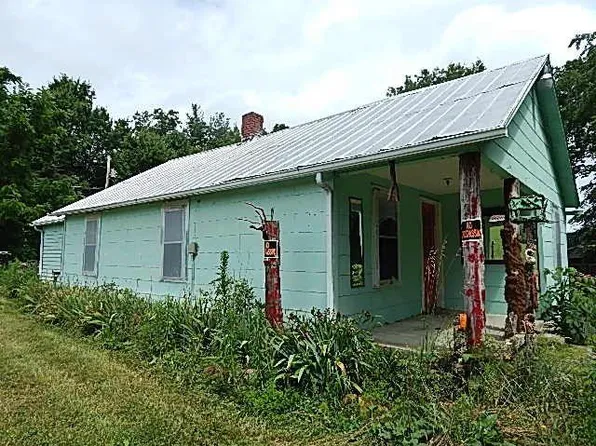 399 Hamby Ln, Mountain City, TN 37683