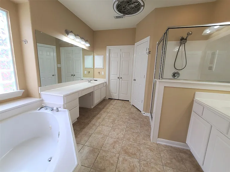 7015 Pinefern Ln — Photo 11