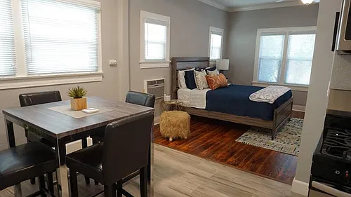 5433 Harold Way Photo 1