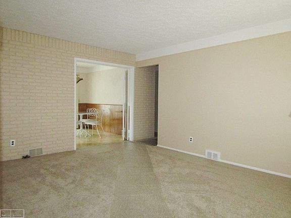 3rd image of 22613 Socia St