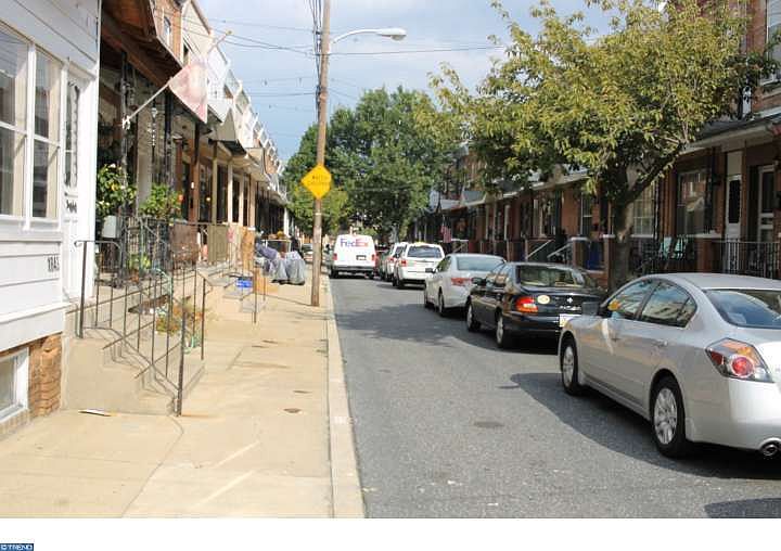 1st image of 1846 Gladstone St