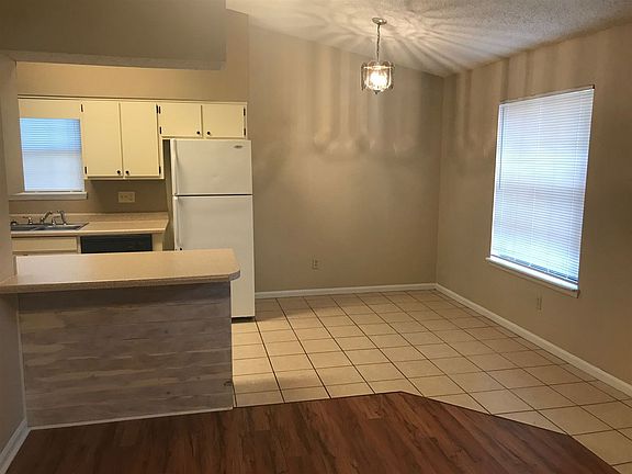 4th image of 2360 Hartsfield Way