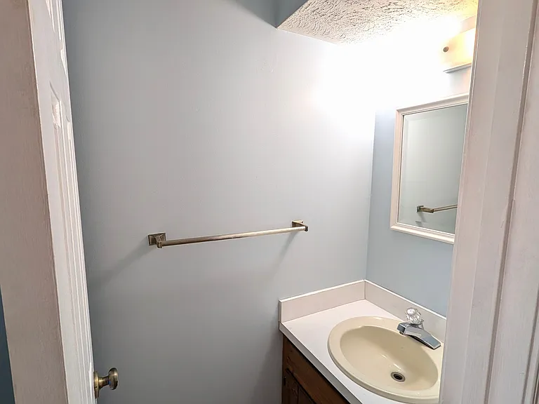 32 Gambol St — Photo 6
