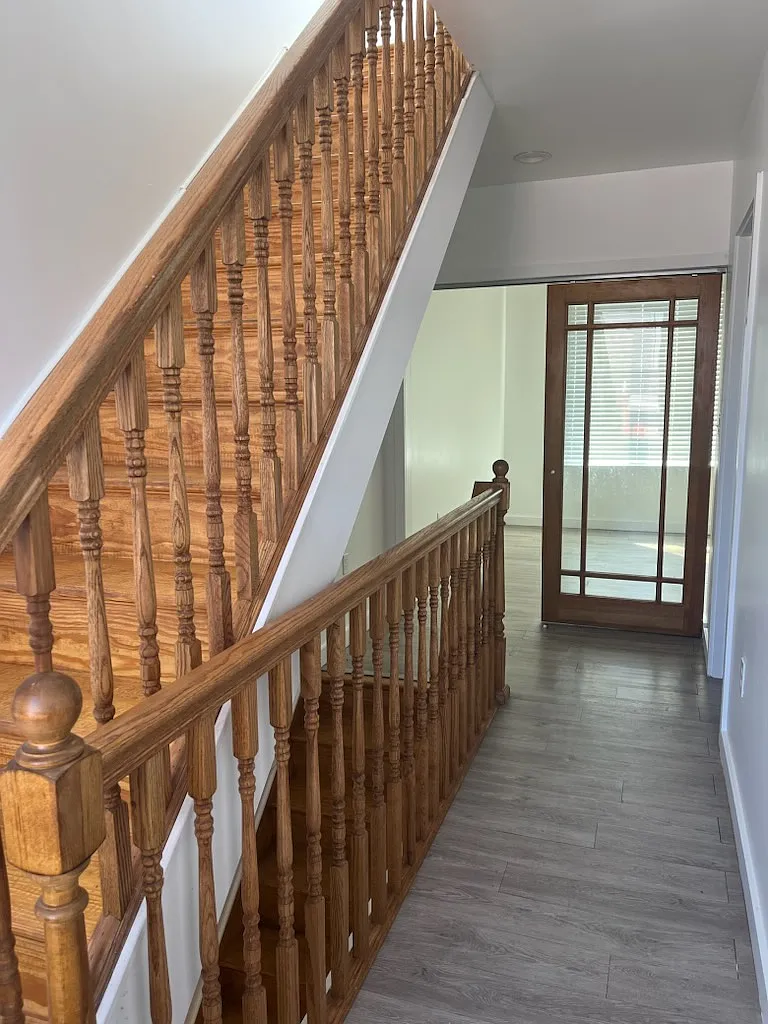 3 bed, 2.5 bath, 2800 sqft, $2,600 — Photo 1