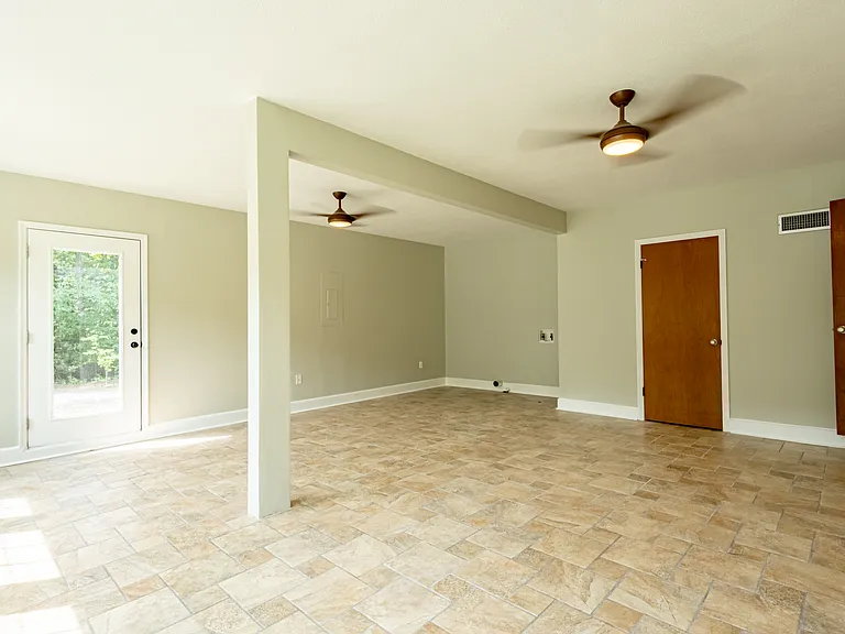2612 Goff St — Photo 10