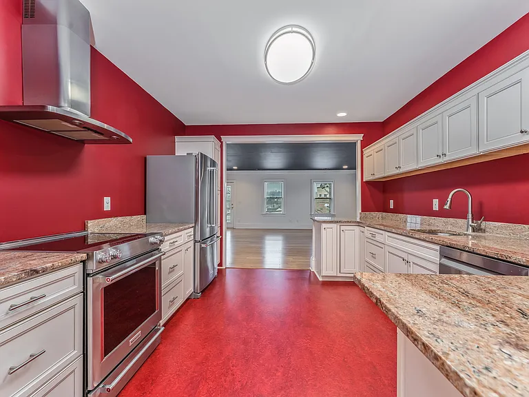 16 Main St #16C — Photo 7