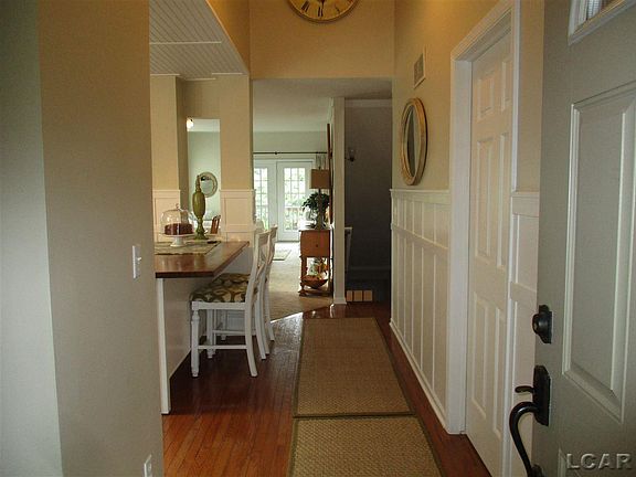 3rd image of 522 Brooks Hollow Ct