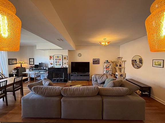 4th image of 1722 N Western Ave APT 302