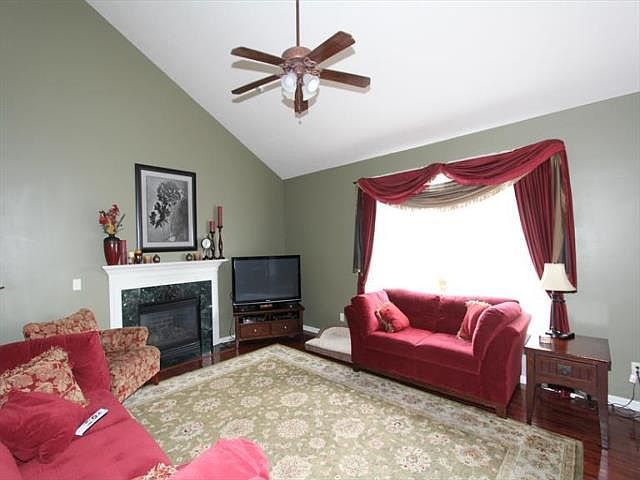 2nd image of 6980 Ruwes Oak Dr
