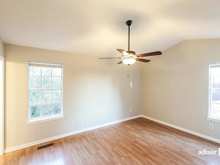 6445 Freda Dr — Photo 12
