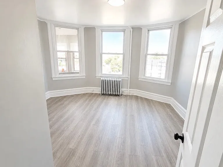 49 Norwood St #2L — Photo 2