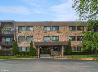 1205 E Hintz Rd UNIT 205, Arlington Heights, IL 60004