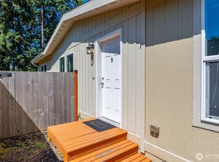 4355 Northgate Dr, Oak Harbor, WA 98277