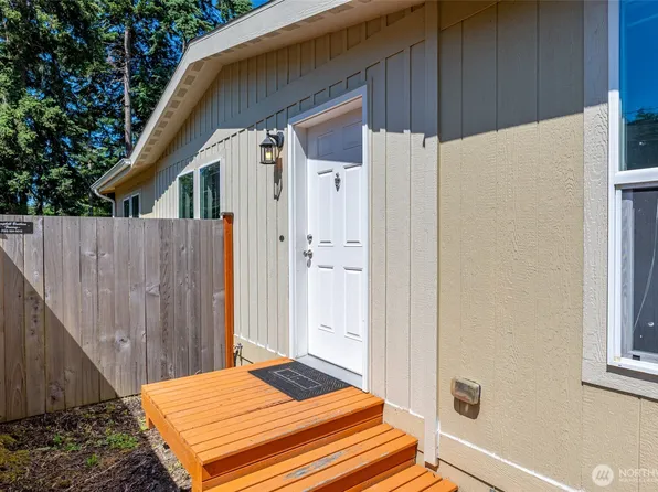 4355 Northgate Drive, Oak Harbor, WA 98277