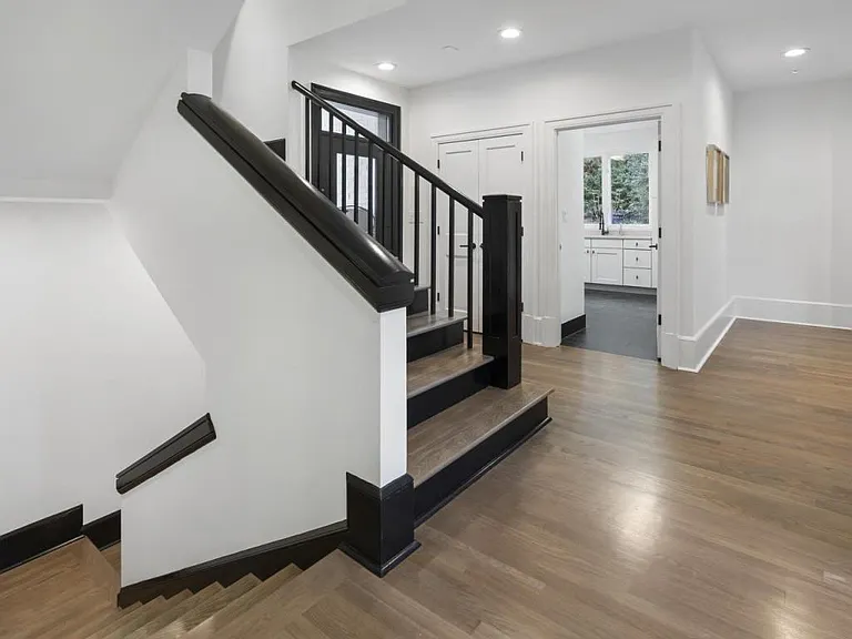 997 Davis Dr — Photo 38