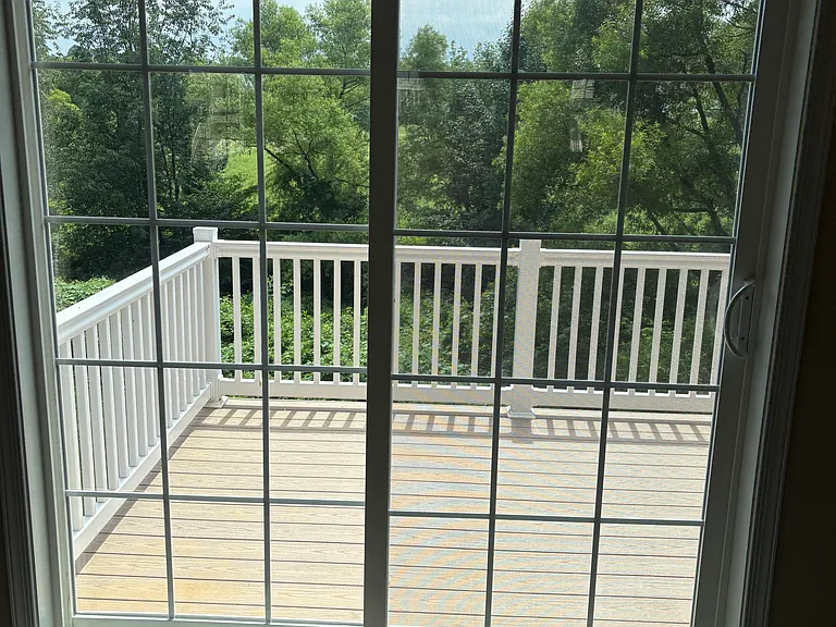 109 Meadowbrook Ln — Photo 5