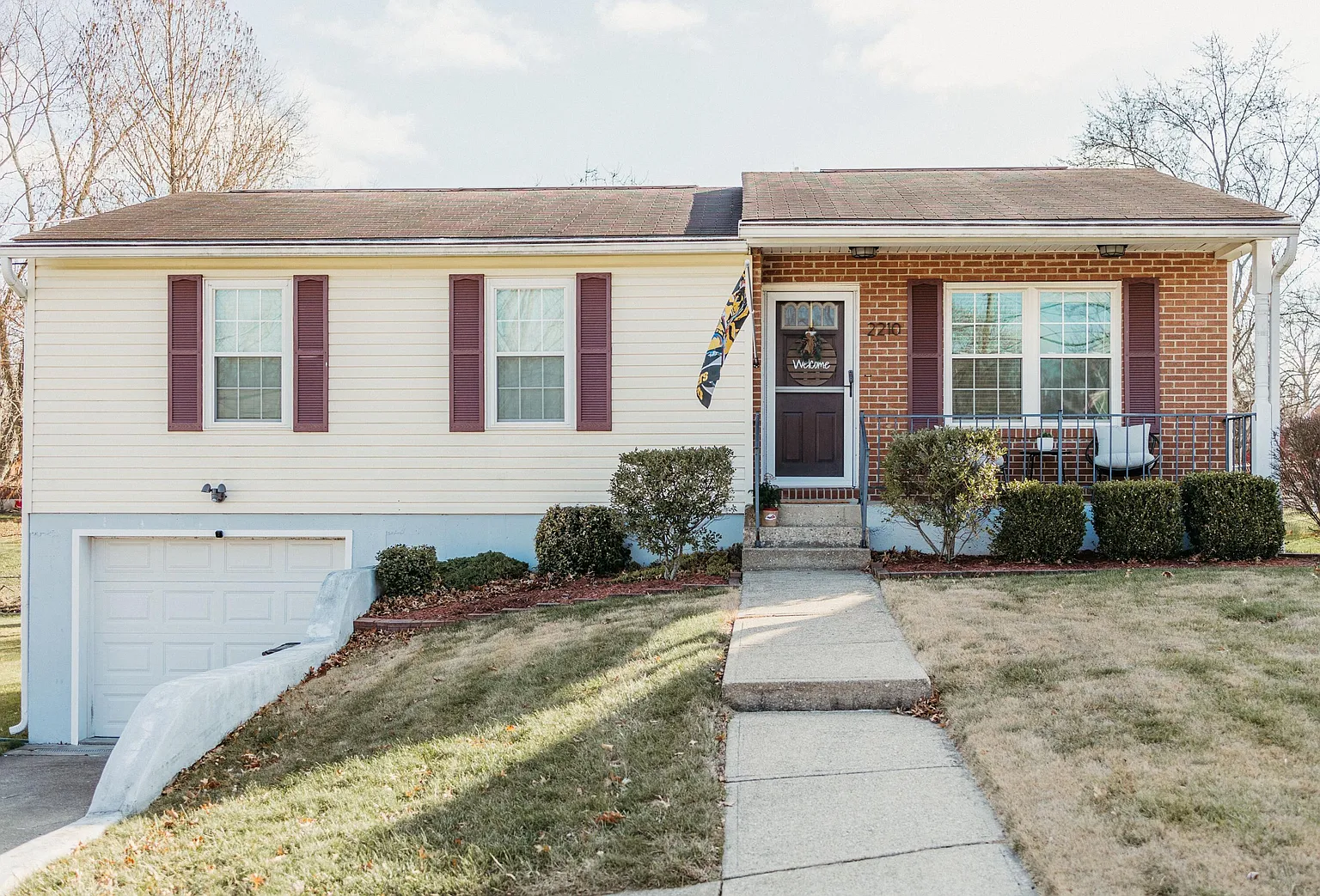 2210 Janes Ln photo 1