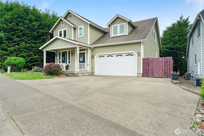 2nd image of 1405 Grays Pointe Lane