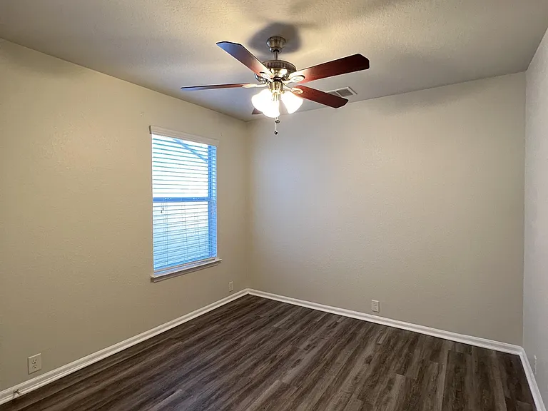 10909 Charreada Trl — Photo 40
