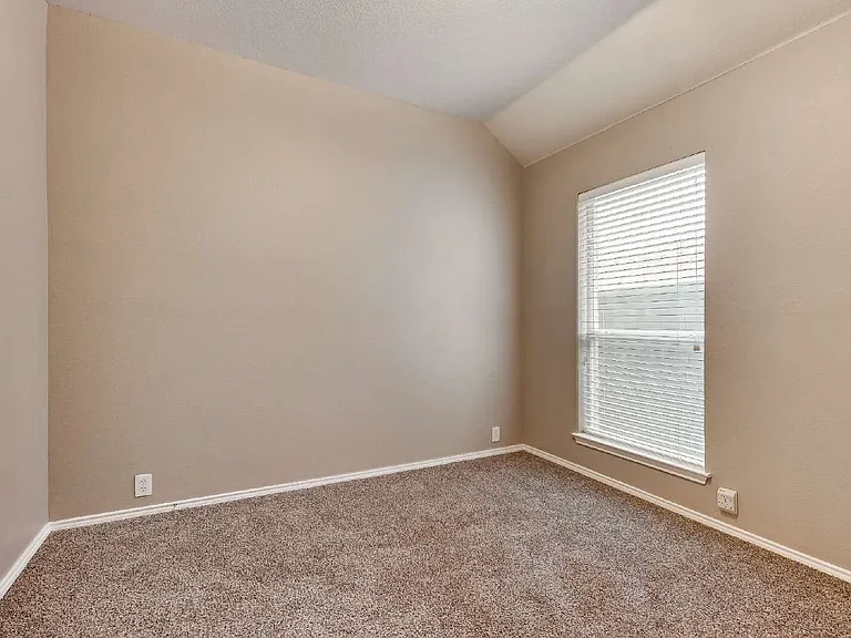 5909 Berkshire Rd — Photo 14
