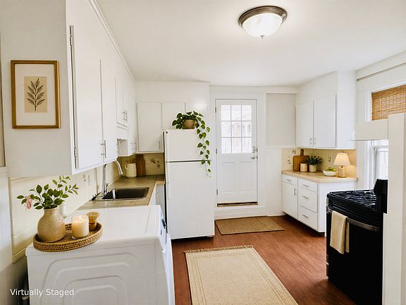 2nd image of 80 White St APT 2