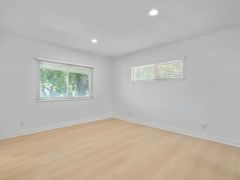 4159 Regal Oak Dr — Photo 13