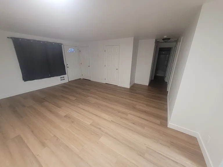 1554 Houston Ave — Photo 11