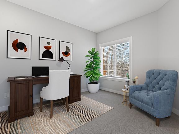 4th image of 468 Panorama Cir NW