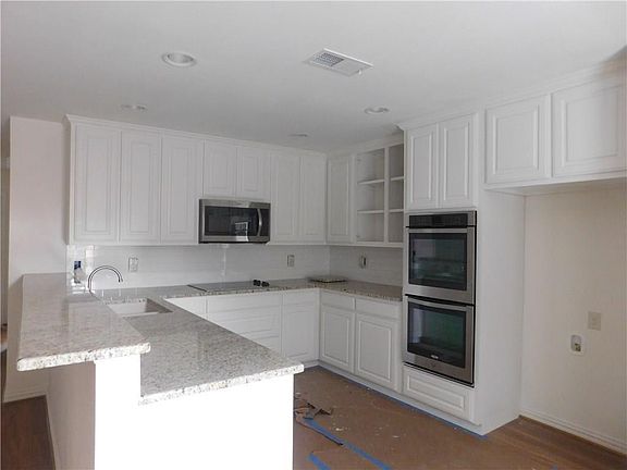 2nd image of 6506 Lago Vista Dr