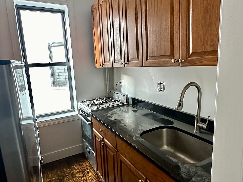 2nd image of 2860 Buhre Ave APT 4J