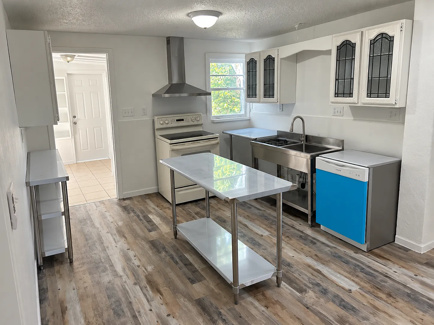2 bed, 1500 sqft, $1,995 — Photo 4