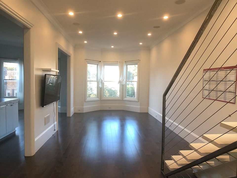 1st image of 3169 Sacramento St