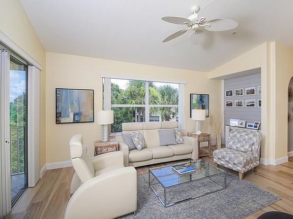 4th image of 4271 Vicenza Dr Unit D
