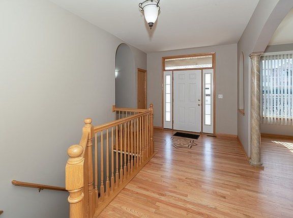 3rd image of 18146 Breckenridge Blvd