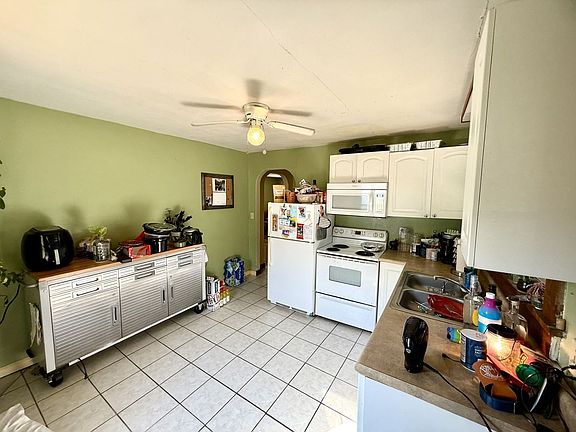 4th image of 516 W Allen St
