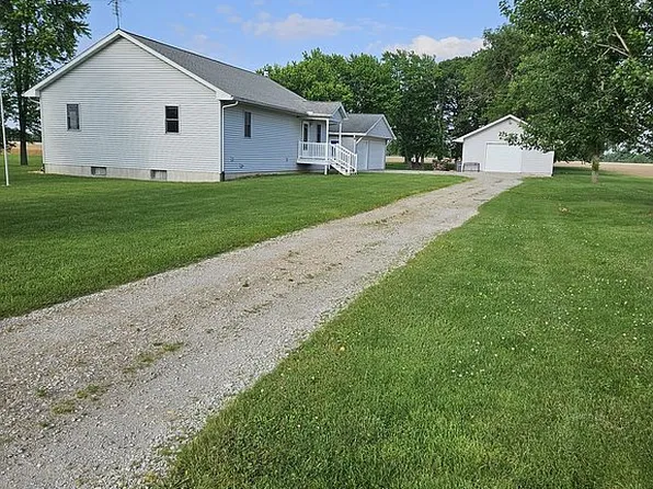 28564 Carlinville Cutoff Rd, Girard, IL 62640